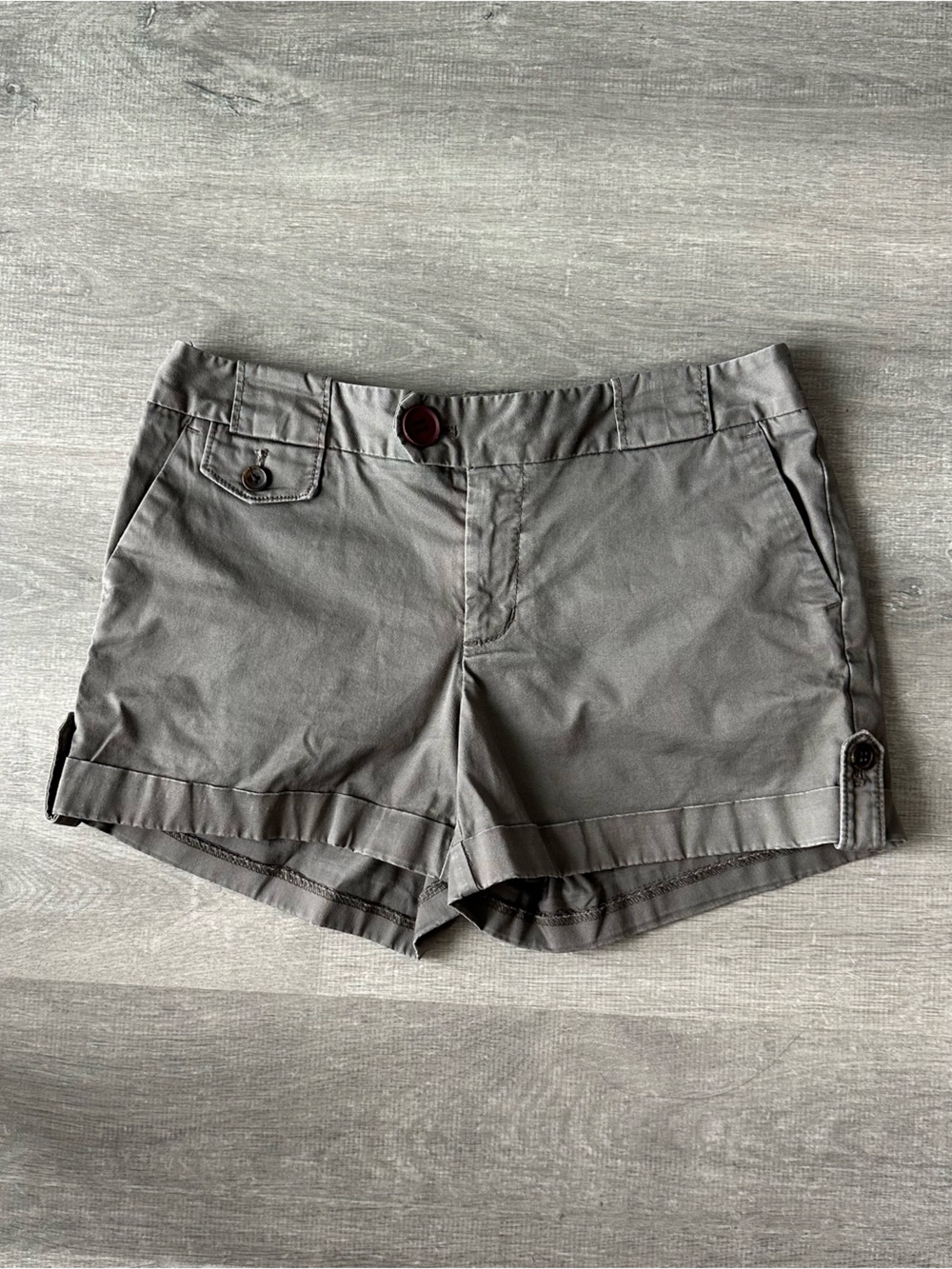 Banana Republic Cargo Cotton Blend Gray Roll-Cuff Shorts